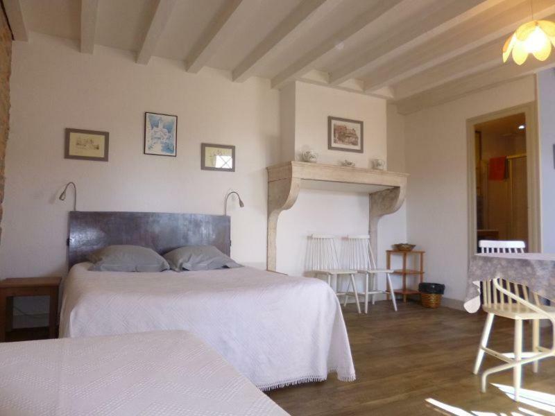 Bed and Breakfast Chez Sylvie et Thierry Royer Exterior foto